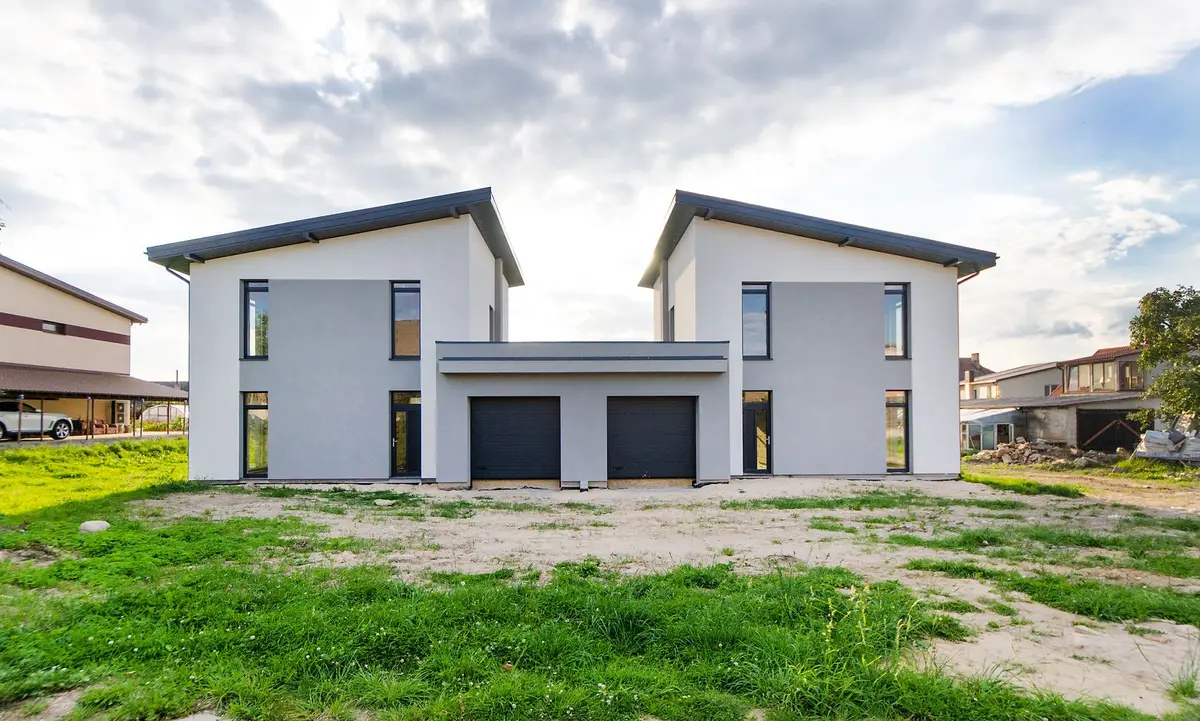 Twin-gable modern, clean lines, exterior