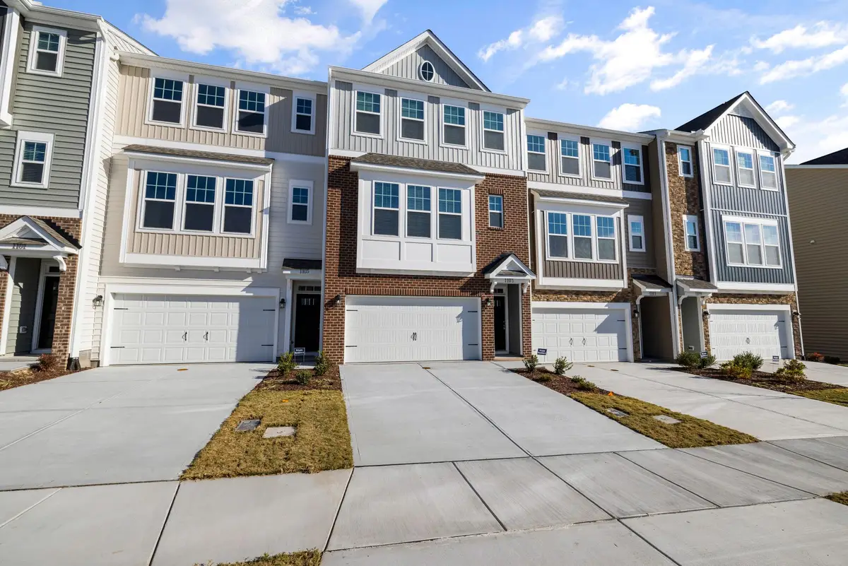 Corner townhome, end unit, exterior